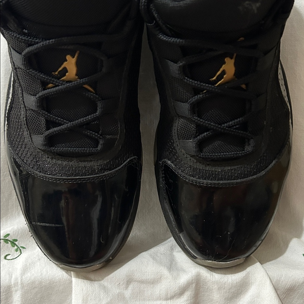 Air Jordan 11 CMFT Low DMP Black Gold Basketball Shoes DO0613-007
Men's 13
-
- - Picture 8 of 8